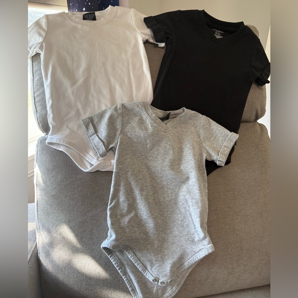 Little Bipsy Three short sleeve snap onesies 12-18 mo